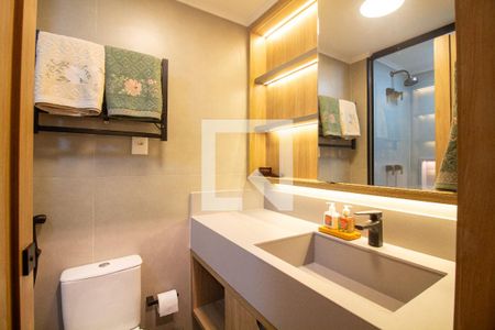 Banheiro de kitnet/studio para alugar com 1 quarto, 31m² em Jardim das Acacias, São Paulo