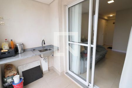 Sala de apartamento para alugar com 2 quartos, 75m² em Km 18, Osasco