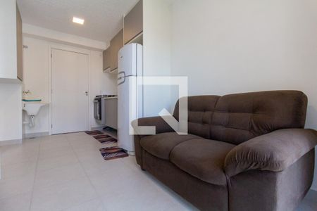 Sala, Cozinha e área de serviço de apartamento para alugar com 1 quarto, 29m² em Guaiauna, São Paulo