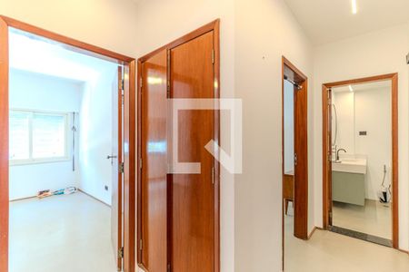Corredor de apartamento para alugar com 2 quartos, 134m² em Vila Buarque, São Paulo