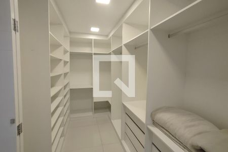 Closet da suíte 1 de casa à venda com 4 quartos, 299m² em Osvaldo Cruz, São Caetano do Sul