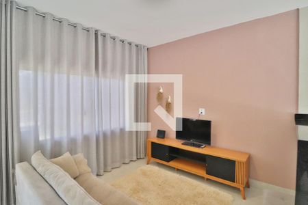 Sala de casa para alugar com 2 quartos, 100m² em Alto Umuarama, Uberlândia