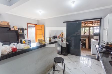 Cozinha de casa à venda com 1 quarto, 622m² em Santa Cruz, Belo Horizonte