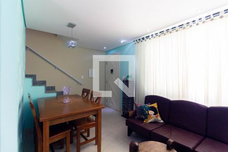 Sala de casa de condomínio à venda com 2 quartos, 54m² em Jardim Colorado, São Paulo