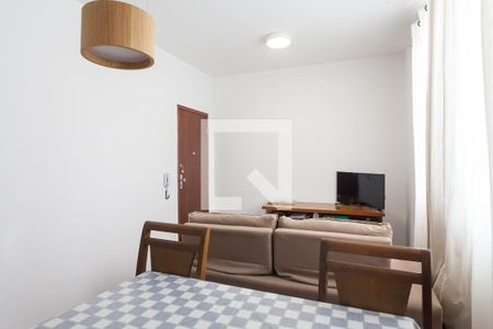 sala de apartamento à venda com 2 quartos, 59m² em Padre Eustáquio, Belo Horizonte