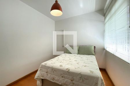 Suite 1 de apartamento para alugar com 2 quartos, 122m² em Sagrada Família, Belo Horizonte