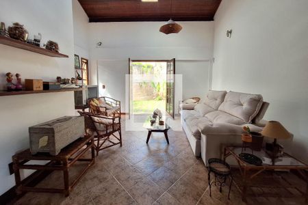 Sala 1 de casa de condomínio à venda com 4 quartos, 275m² em Sapê, Niterói