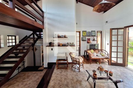 Sala 1 de casa de condomínio à venda com 4 quartos, 275m² em Sapê, Niterói