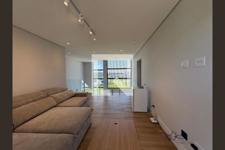 Sala do andar superior de casa de condomínio para alugar com 4 quartos, 500m² em Jardim Samambaia, Jundiaí