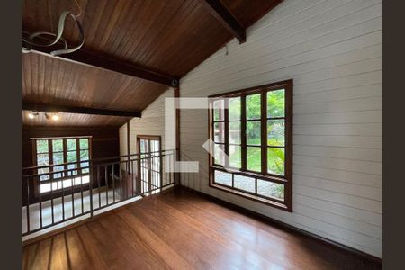 Casa de Condomínio para alugar com 3 quartos, 290m² em Chácara Moinho Velho, Cotia