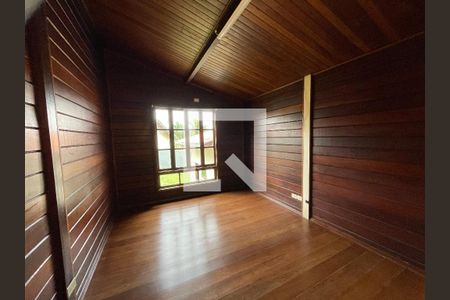 Casa de Condomínio para alugar com 3 quartos, 290m² em Chácara Moinho Velho, Cotia