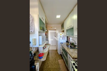 Cozinha de apartamento à venda com 3 quartos, 56m² em Vila Bertioga, São Paulo