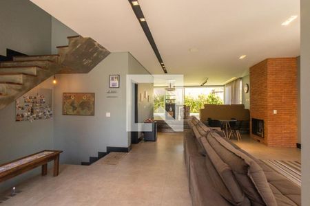 Sala de casa de condomínio à venda com 3 quartos, 301m² em Pilarzinho, Curitiba