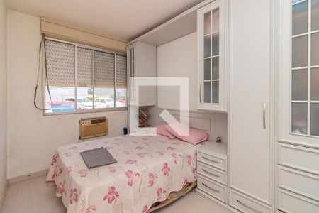 Quarto 2 de apartamento à venda com 3 quartos, 80m² em Santo Antônio, Porto Alegre