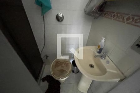 Banheiro de casa para alugar com 2 quartos, 300m² em Vila Amelia, Duque de Caxias