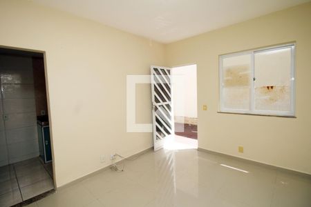 Sala de casa para alugar com 2 quartos, 50m² em Vila da Penha, Rio de Janeiro