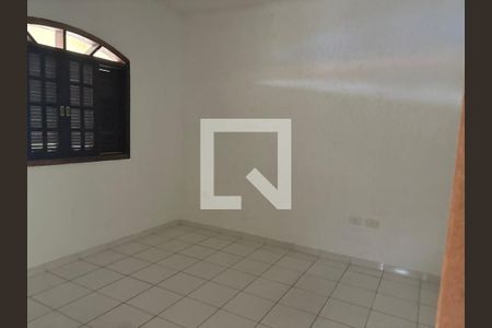 Casa para alugar com 3 quartos, 100m² em Campo Grande, São Paulo