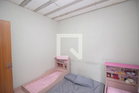 Quarto 2 de casa à venda com 3 quartos, 210m² em Estâncias Imperiais, Contagem