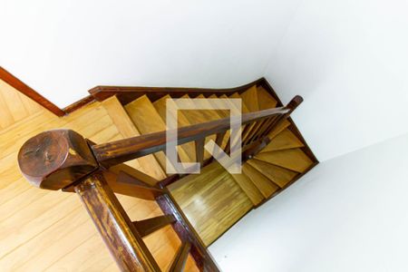 Escada de casa para alugar com 2 quartos, 80m² em Perdizes, São Paulo