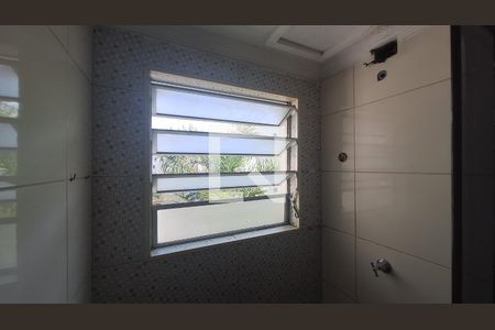 Banheiro de apartamento para alugar com 2 quartos, 46m² em Vila Urupes, Suzano