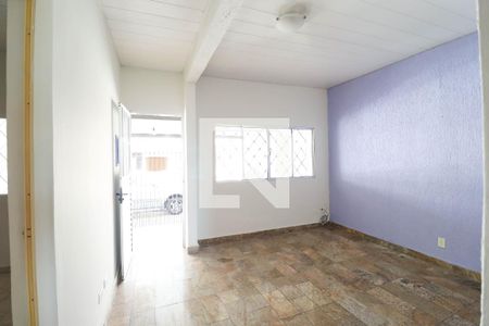 Casa à venda com 5 quartos, 190m² em Vila Constança, São Paulo