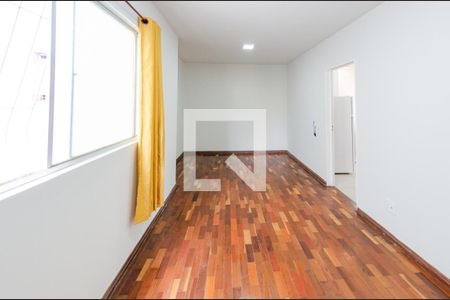 Sala de apartamento para alugar com 3 quartos, 57m² em Estoril, Belo Horizonte