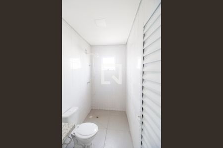 Banheiro de casa para alugar com 1 quarto, 70m² em Jardim Silveira, Barueri