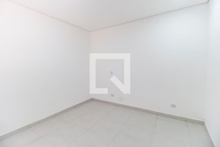 Quarto de casa para alugar com 1 quarto, 70m² em Jardim Silveira, Barueri