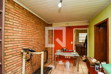 Casa dos Fundos/Sala de casa à venda com 3 quartos, 120m² em Rubem Berta, Porto Alegre