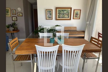 Sala de apartamento à venda com 2 quartos, 122m² em Camboinhas, Niterói