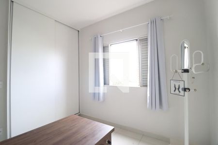Quarto 2 de apartamento para alugar com 2 quartos, 75m² em Cazeca, Uberlândia