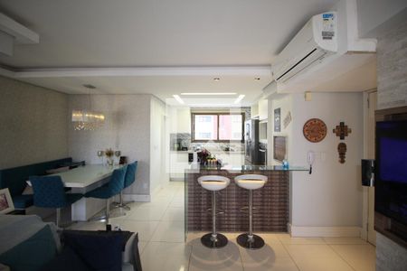Sala/Cozinha de apartamento à venda com 2 quartos, 82m² em Três Figueiras, Porto Alegre