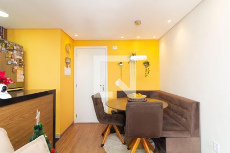 Sala de apartamento à venda com 2 quartos, 47m² em Vila Carmosina, São Paulo