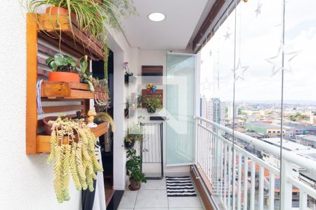 Sacada de apartamento à venda com 2 quartos, 47m² em Vila Carmosina, São Paulo