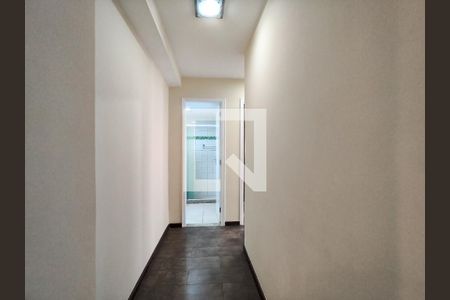 Corredor de apartamento para alugar com 2 quartos, 44m² em Santo Cristo, Rio de Janeiro
