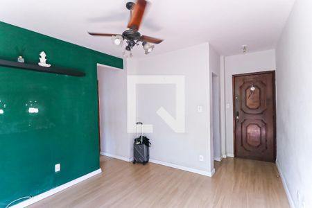 Sala de apartamento para alugar com 3 quartos, 80m² em Pilares, Rio de Janeiro