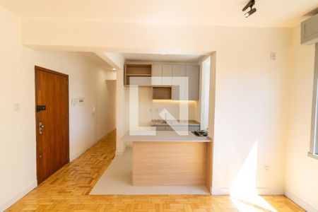 Sala de apartamento à venda com 2 quartos, 60m² em Cidade Baixa, Porto Alegre