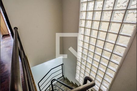 Escada de casa à venda com 3 quartos, 220m² em Jardim Las Vegas, Santo André