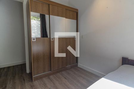 Quarto 1 - Armários de apartamento para alugar com 2 quartos, 43m² em Jardim Helga, São Paulo