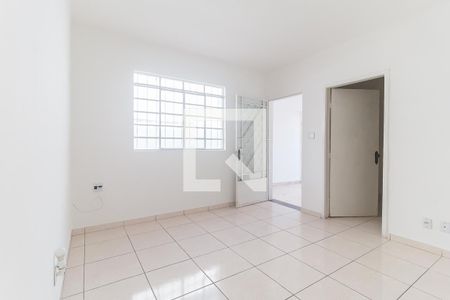 Casa para alugar com 4 quartos, 126m² em Jardim Santa Carolina, Mogi das Cruzes
