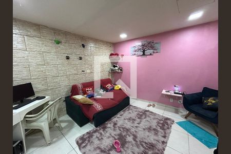 Quarto 1 de casa para alugar com 2 quartos, 72m² em Engenheiro Leal, Rio de Janeiro