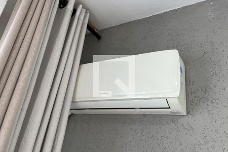 Ar condicionado do Quarto  de apartamento para alugar com 1 quarto, 65m² em Gonzaga, Santos