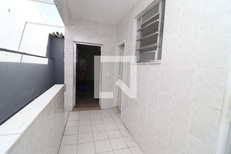 Área de Serviço de casa para alugar com 4 quartos, 300m² em Jardim Guanabara, Rio de Janeiro