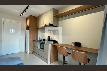 Sala de kitnet/studio para alugar com 1 quarto, 27m² em Pinheiros, São Paulo