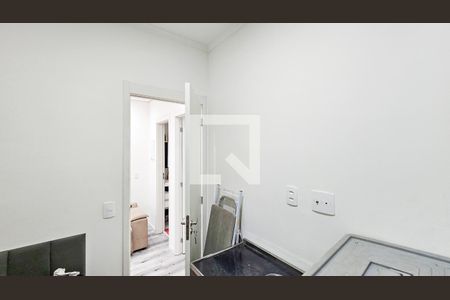 Quarto 2 de apartamento para alugar com 2 quartos, 39m² em Metalúrgicos, Osasco