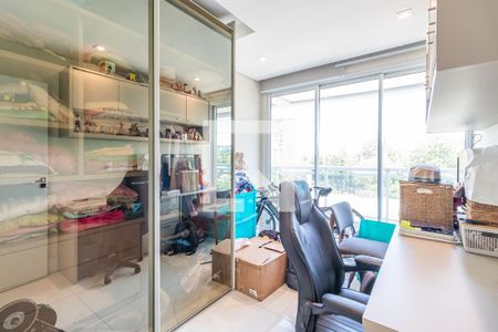 Quarto 1 de apartamento à venda com 1 quarto, 70m² em Empresarial 18 do Forte, Barueri