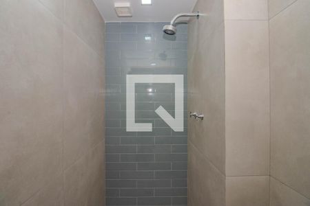 Banheiro Social de apartamento à venda com 2 quartos, 70m² em Farrapos, Porto Alegre