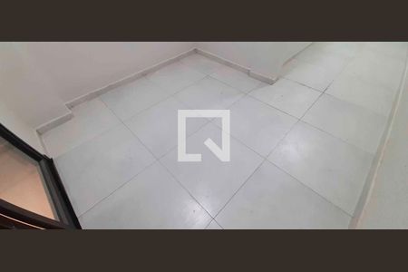 Sala/Quarto de apartamento para alugar com 1 quarto, 25m² em Km 18, Osasco