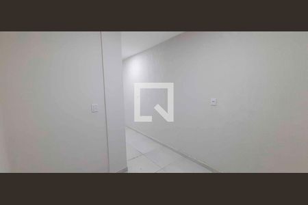 Sala/Quarto de apartamento para alugar com 1 quarto, 25m² em Km 18, Osasco