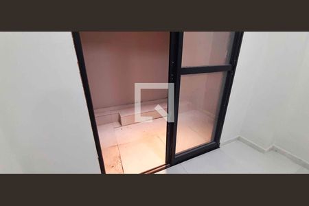 Varanda da Sala/Quarto de apartamento para alugar com 1 quarto, 25m² em Km 18, Osasco